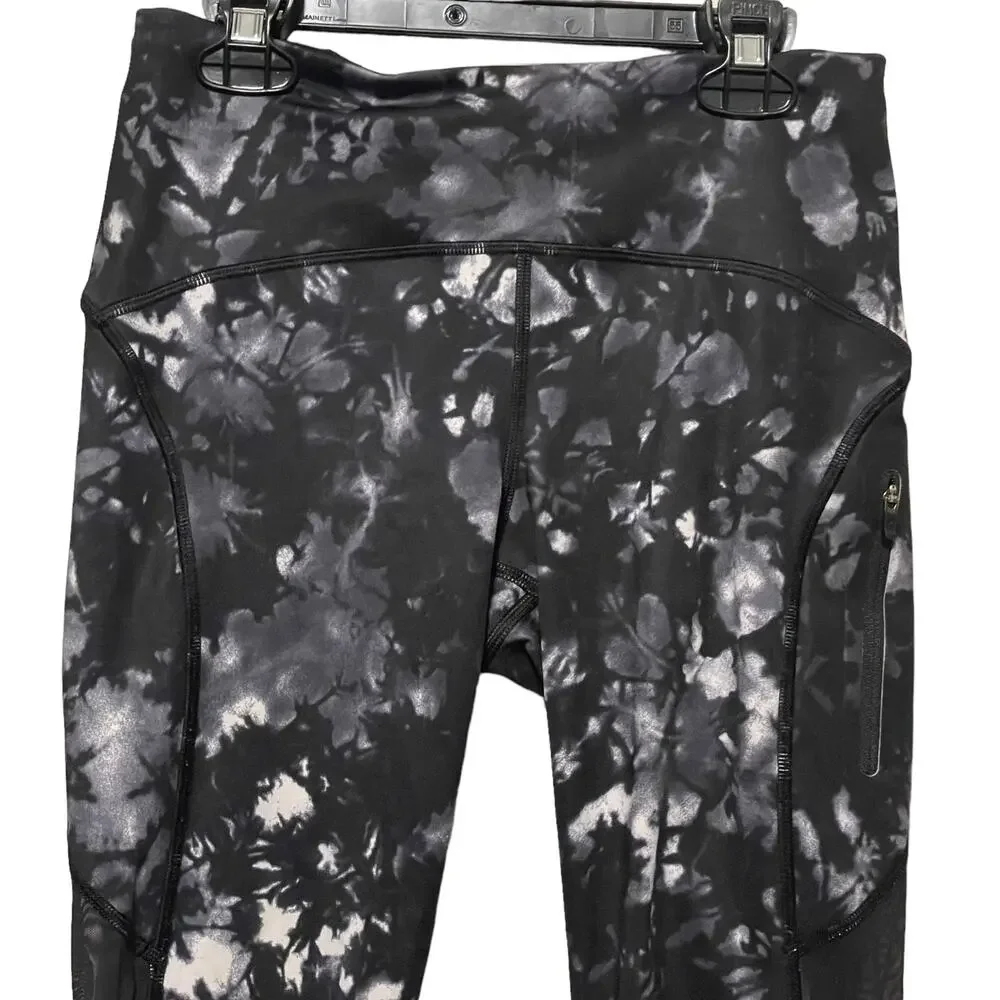 Lululemon athletica Black/White Abstract Floral Mesh Cropped Leggings